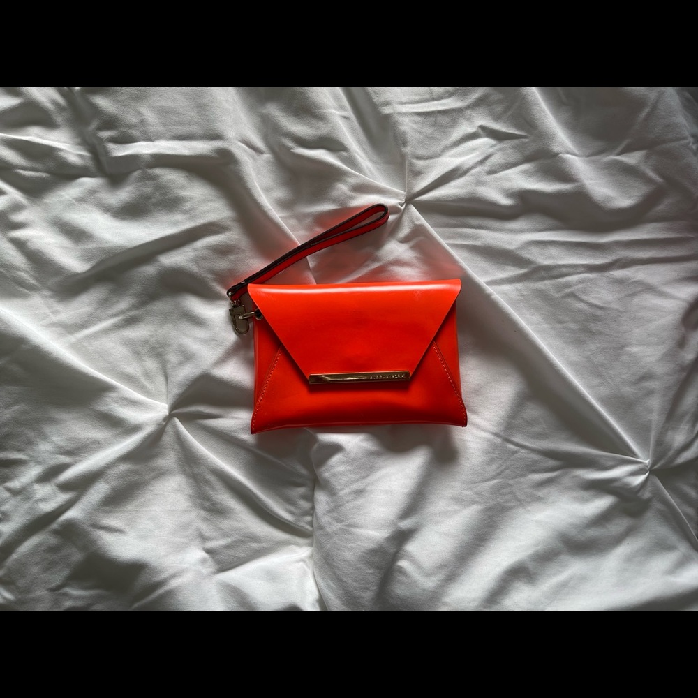BCBG wristlet